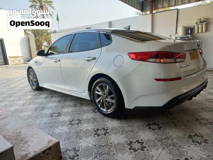 Kia Optima 2019 photo 2