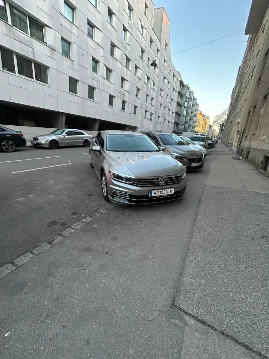 Volkswagen Passat 2016 photo 2