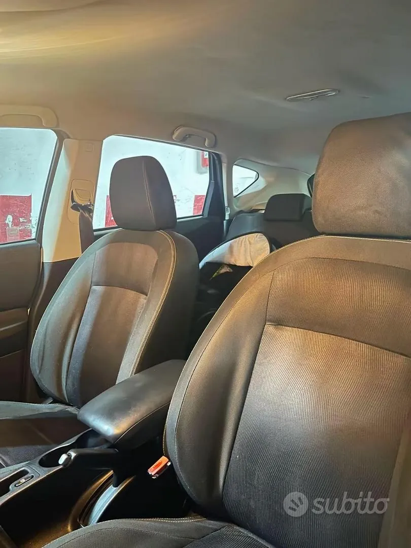 Nissan Qashqai 2011 photo 3