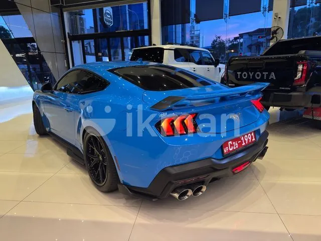 Ford Mustang 2025 photo 3