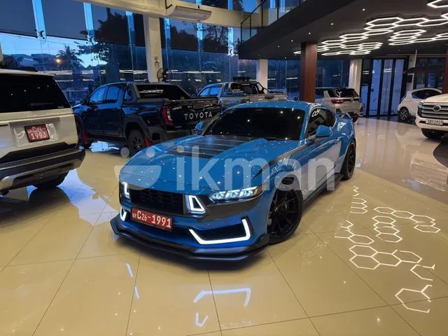 Ford Mustang 2025 photo 2