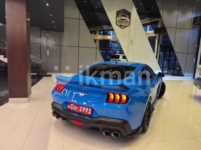 Ford Mustang 2025 photo 4