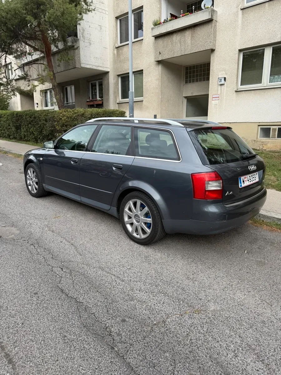 Audi A4 2004 photo 3