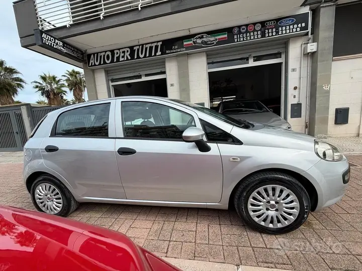 Fiat Punto Evo 2010 photo 3