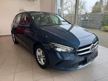 Mercedes-Benz B180