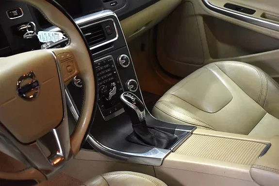 Volvo V60 2015 photo 5