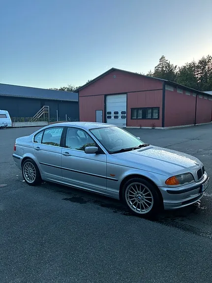 BMW 320I 2000 photo 4
