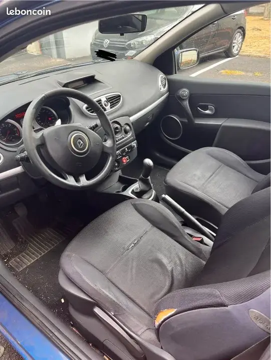 Renault Clio 2005 photo 3