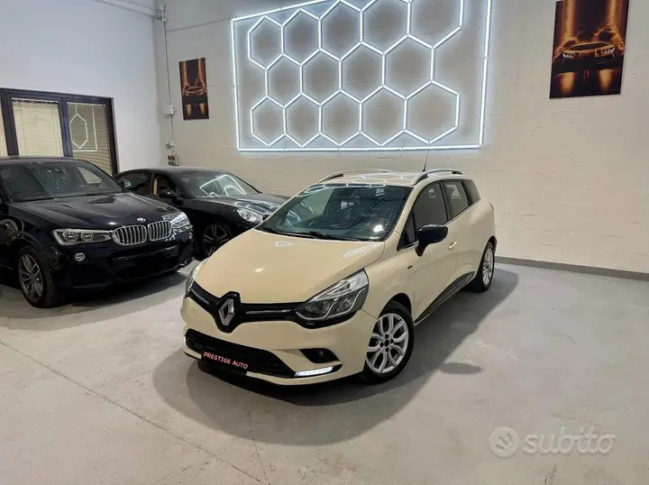 Renault Clio 2018 photo 2