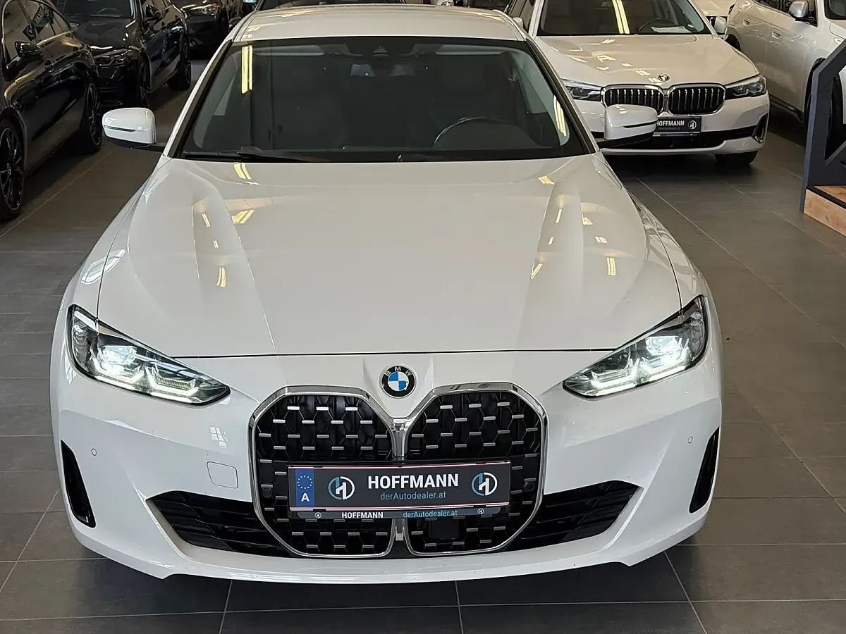 BMW 4 Series 2022 photo 2