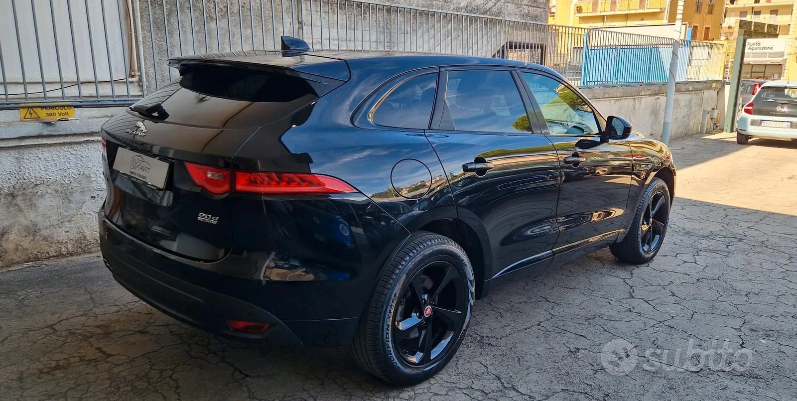 Jaguar F-Pace 2017 photo 3