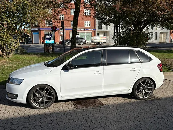 Skoda Rapid 2017 photo 2