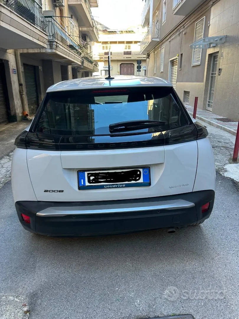 Peugeot 2008 2025 photo 4