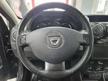 Dacia Duster 2016 photo 2