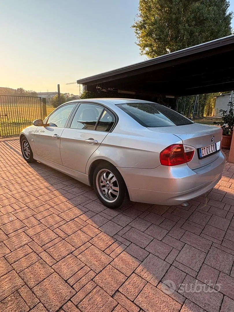 BMW 320D 2005 photo 4