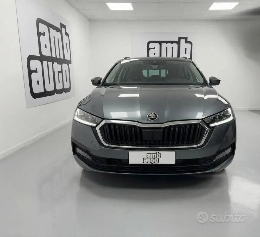 Skoda Octavia 2023 photo 2