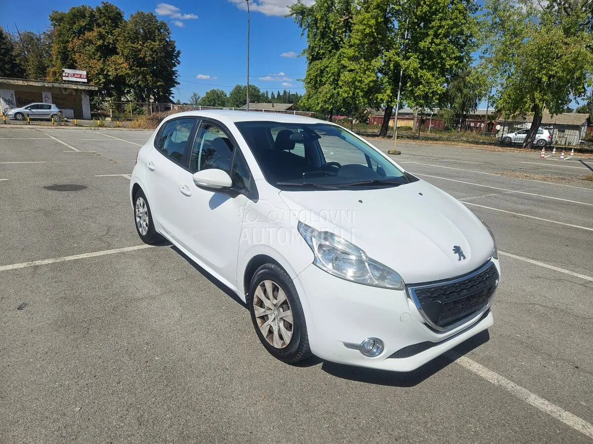 Peugeot 208