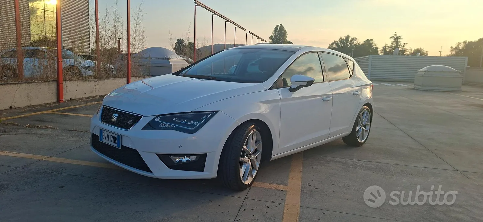 Seat Leon 2014 photo 2