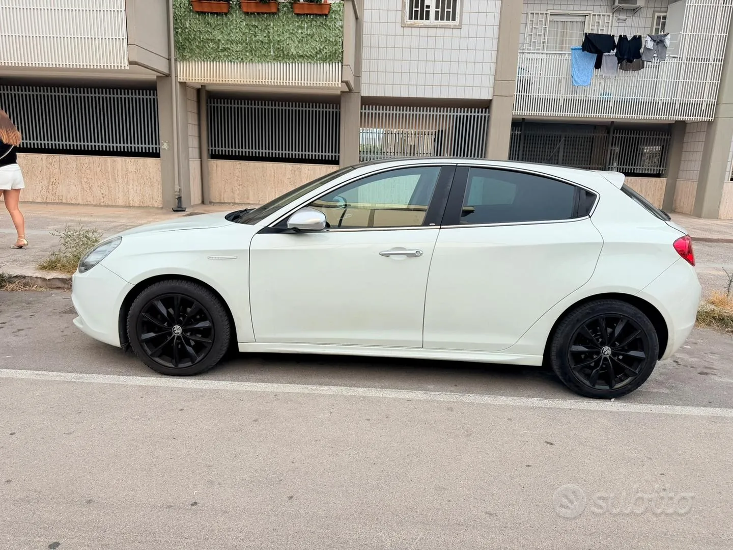 Alfa Romeo Giulietta 2012 photo 2