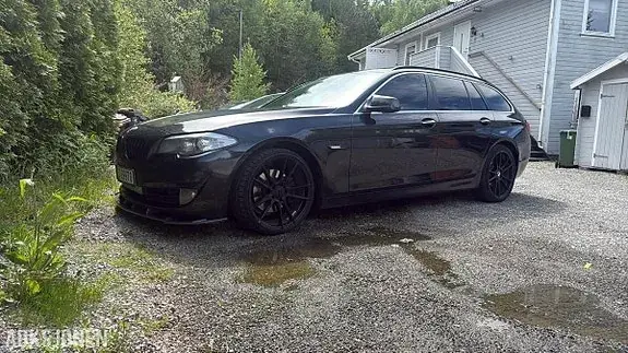 BMW 520D 2011 photo 2