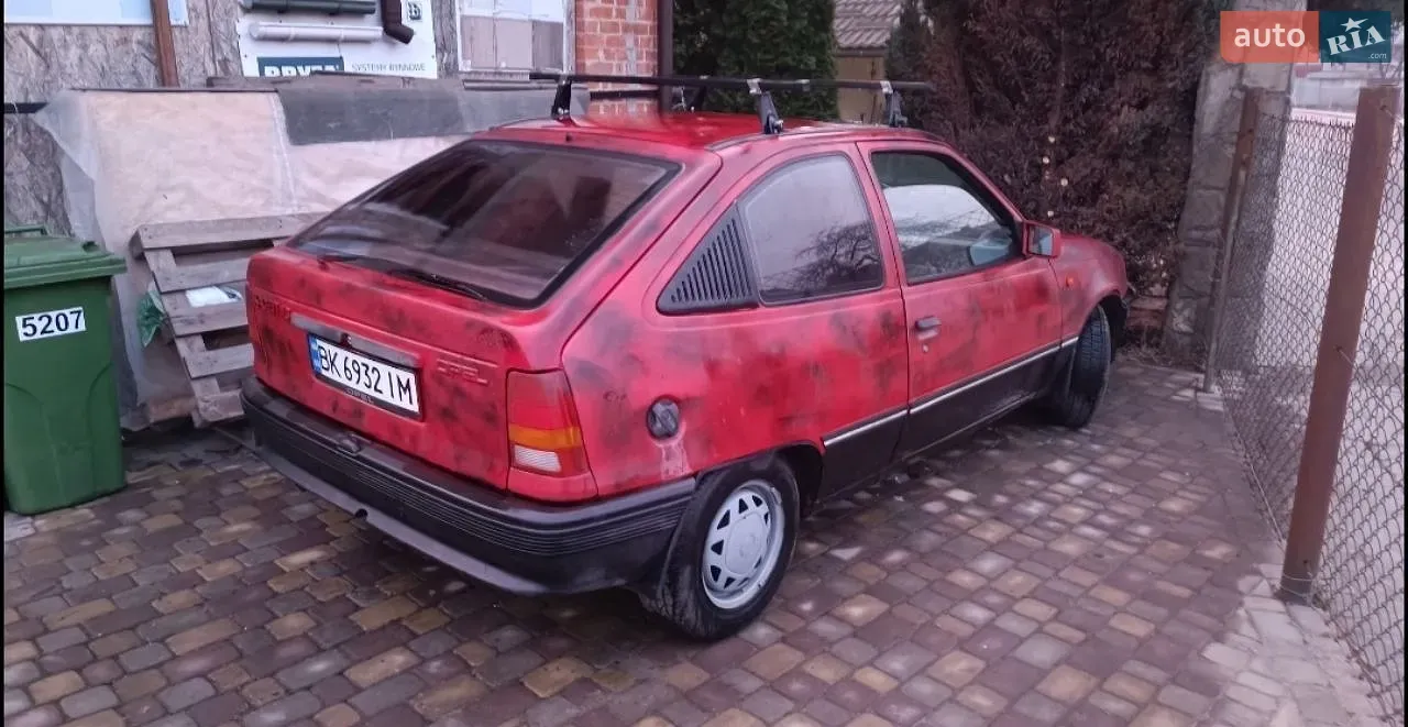 Opel Kadett 1988 photo 2