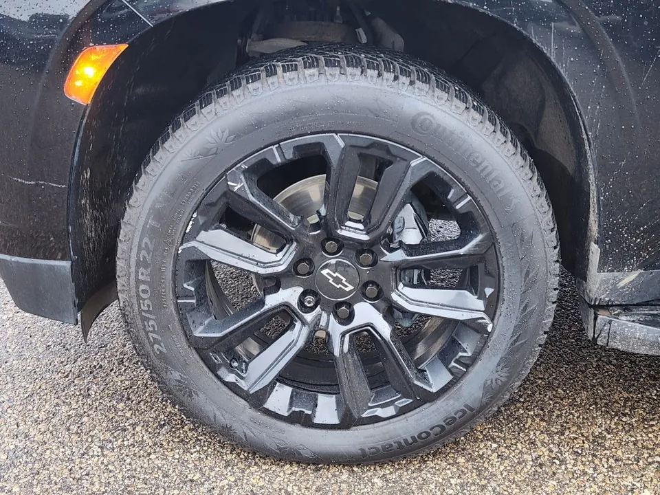 Chevrolet Suburban 2023 photo 5