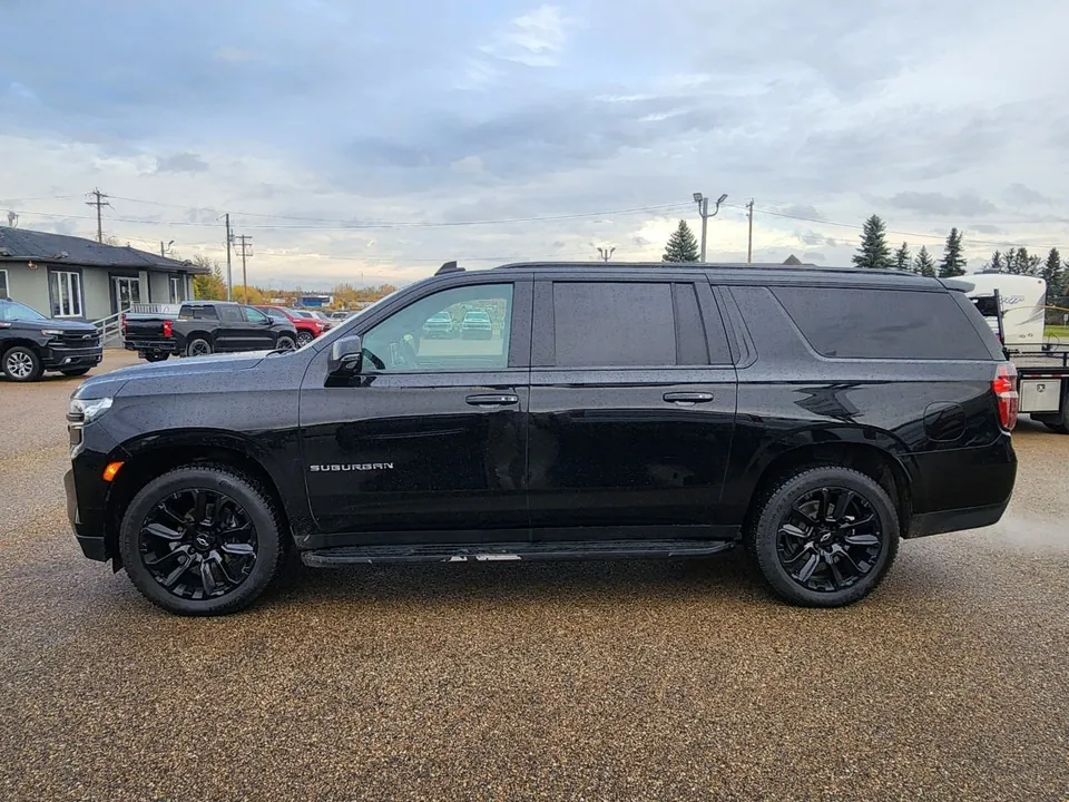 Chevrolet Suburban 2023 photo 3