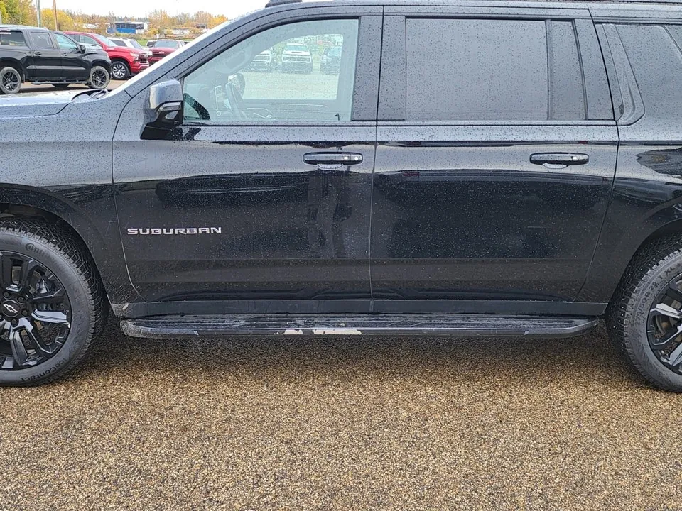 Chevrolet Suburban 2023 photo 4