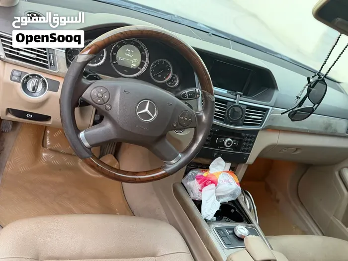 Mercedes-Benz E-Class 2011 photo 3