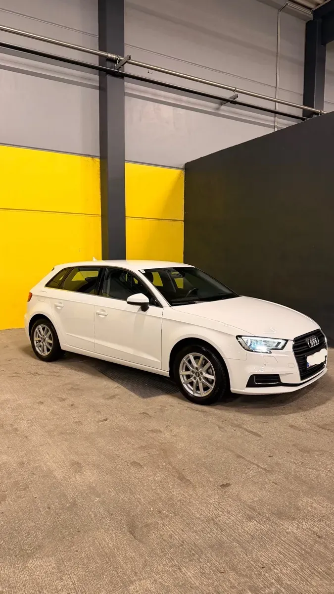 Audi A3 2018 photo 2
