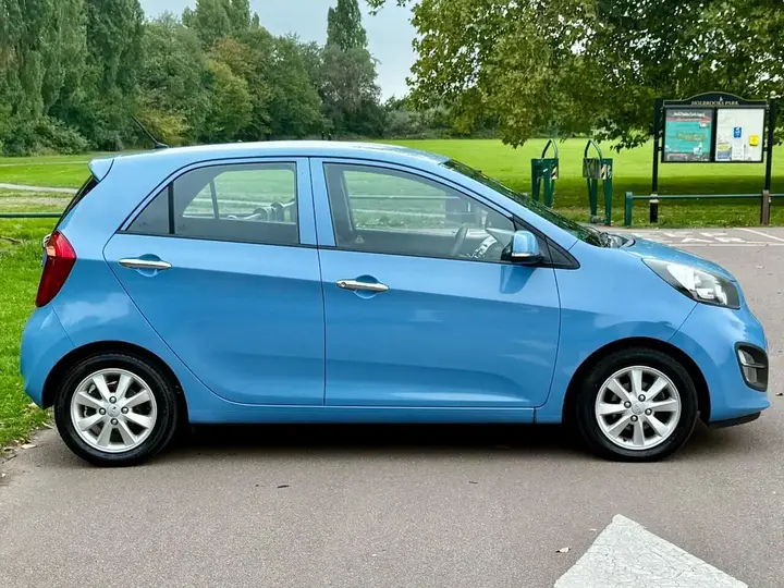 Kia Picanto 2011 photo 3