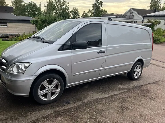 Mercedes-Benz Vito 110 2011 photo 2