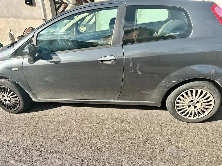 Fiat Grande Punto 2007 photo 5