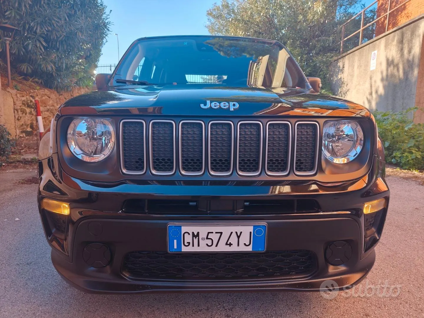 Jeep Renegade 2023 photo 2