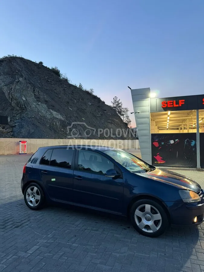 Volkswagen Golf 2004 photo 3