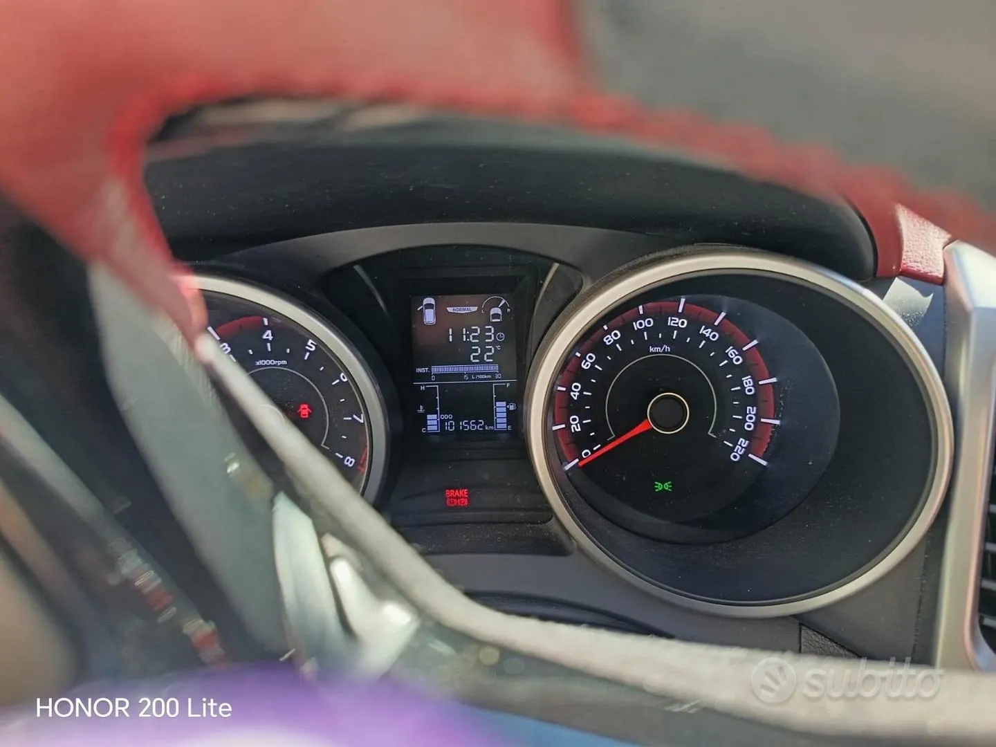 KG Mobility Tivoli 2015 photo 5