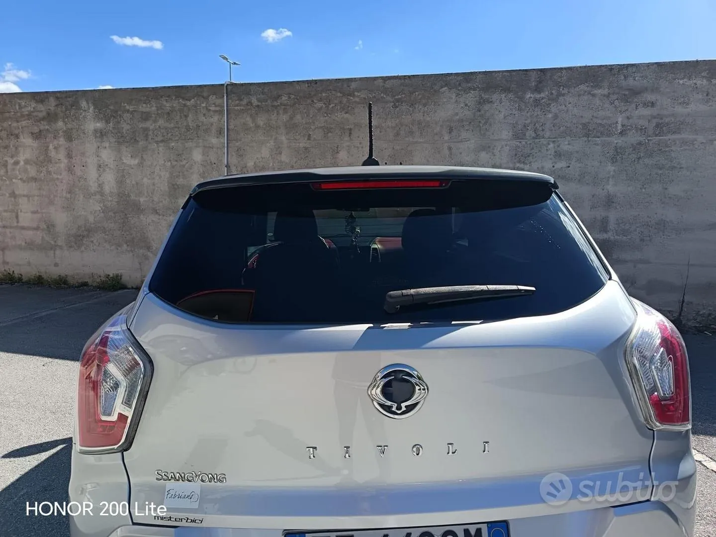 KG Mobility Tivoli 2015 photo 4