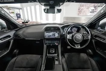 Jaguar F-Pace 2019 photo 3