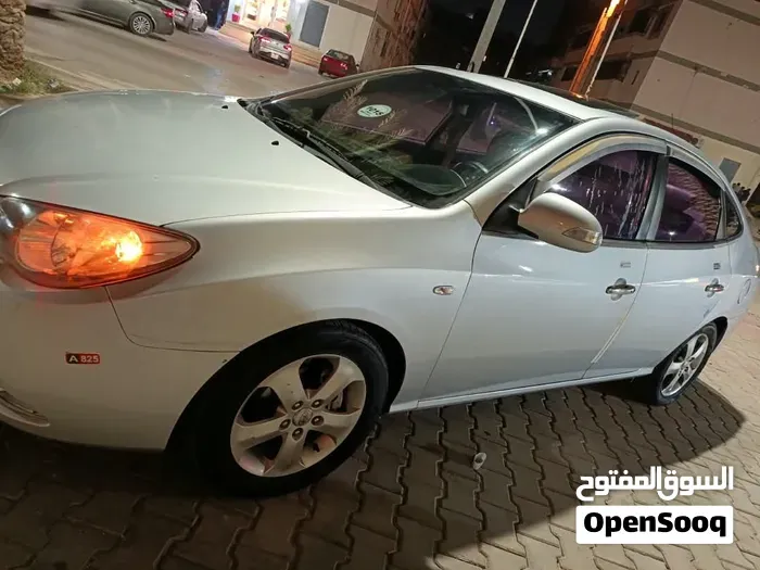 Hyundai Avante 2009 photo 3