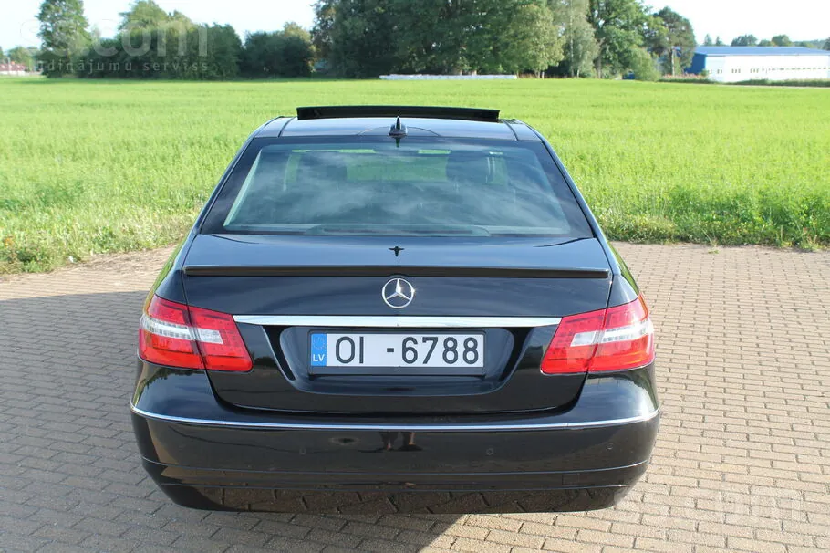 Mercedes-Benz E200 2010 photo 5