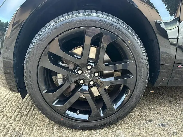 Land Rover Evoque 2019 photo 3