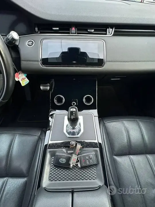Land Rover Evoque 2019 photo 4