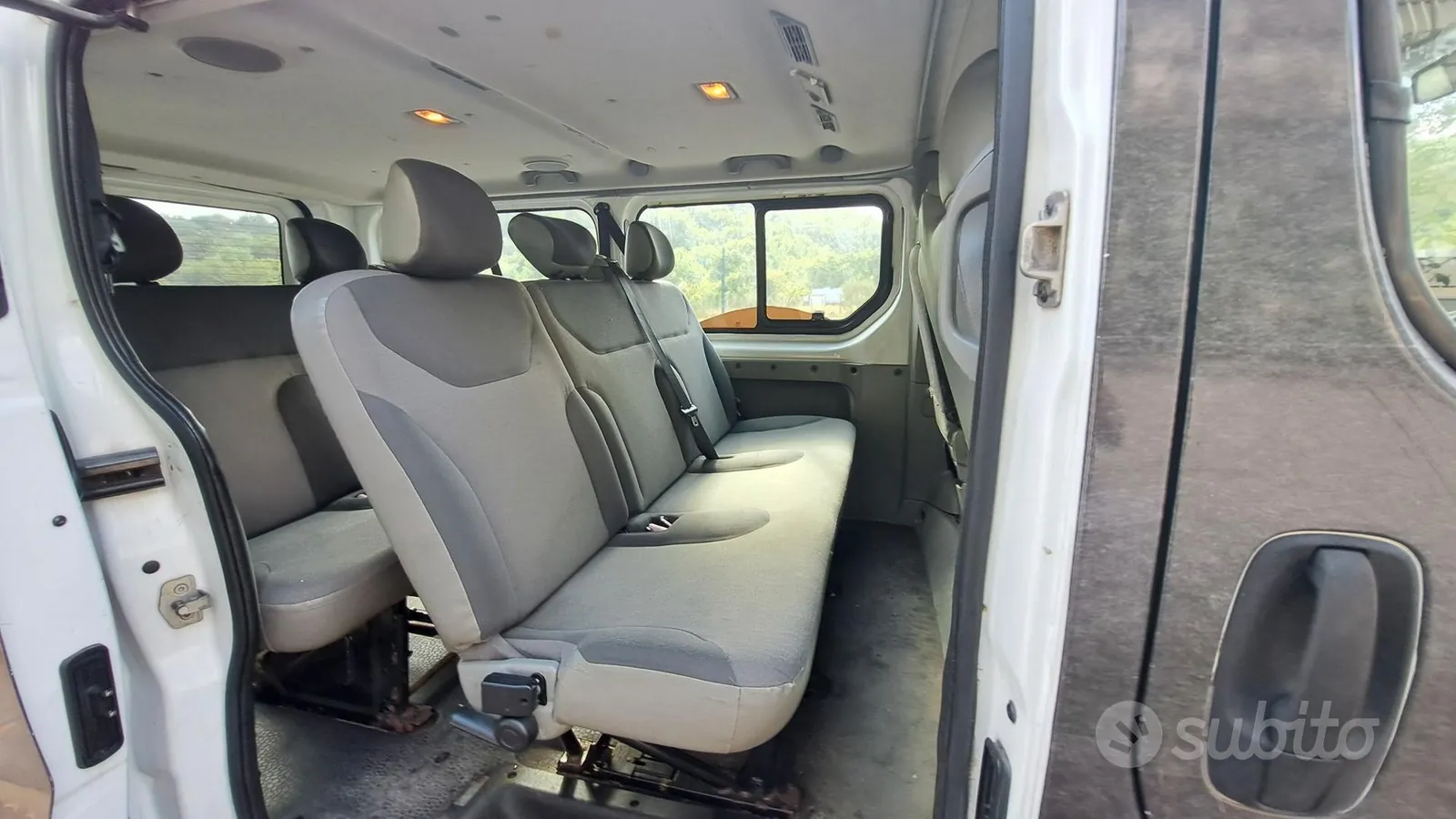 Renault Trafic 2008 photo 2
