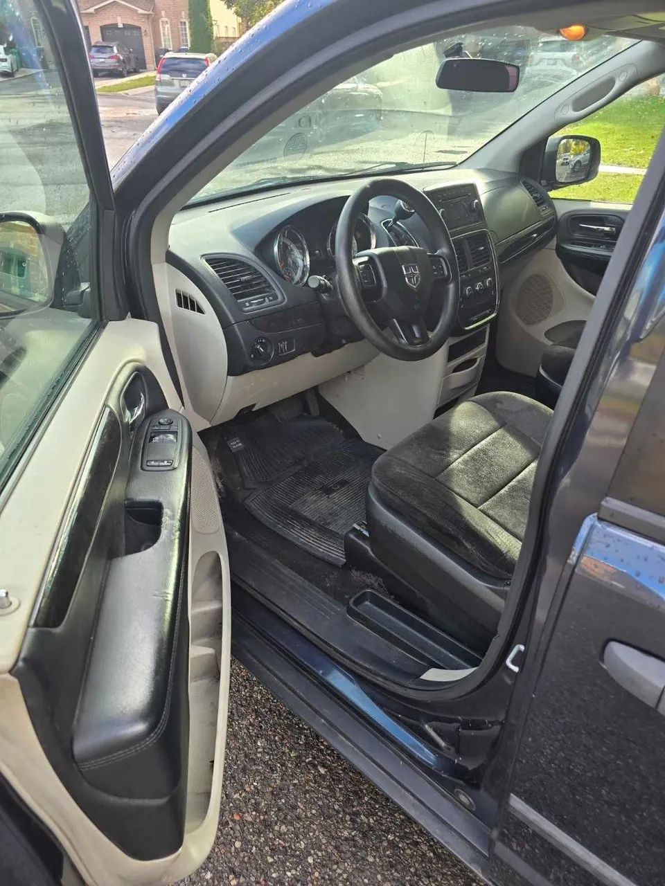 Dodge Grand Caravan 2013 photo 4