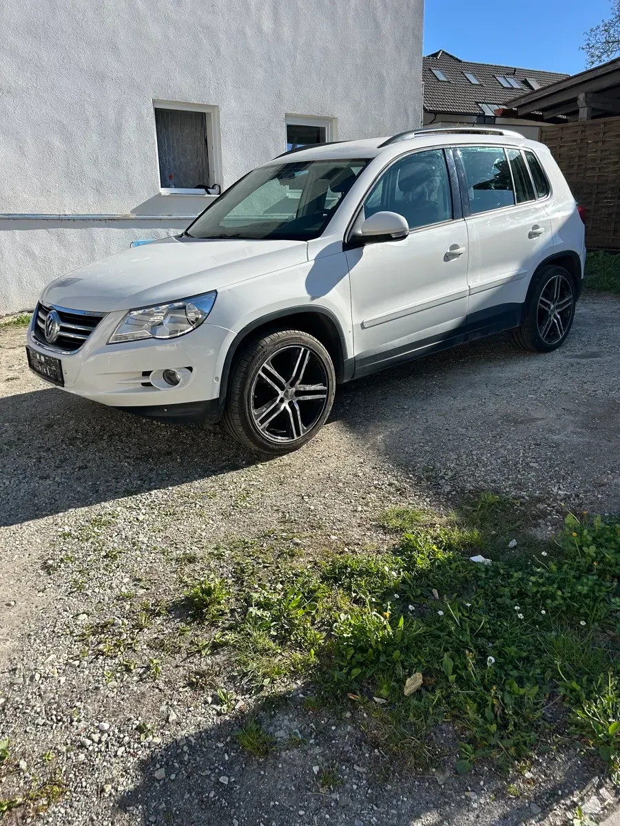Volkswagen Tiguan 2009 photo 2