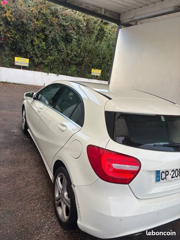 Mercedes-Benz A-Class 2012 photo 2