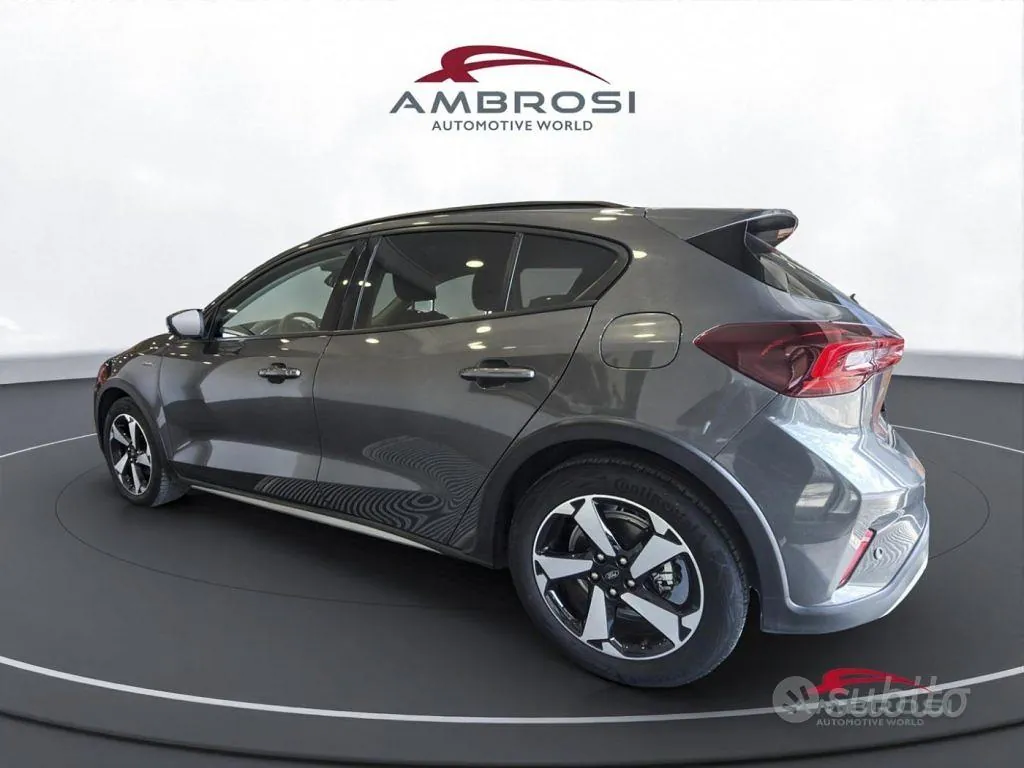 Ford Focus 2024 photo 4