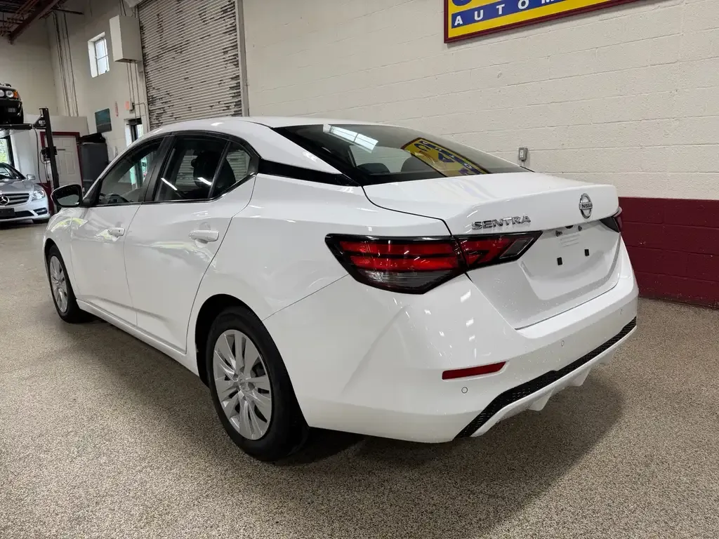 Nissan Sentra 2021 photo 3