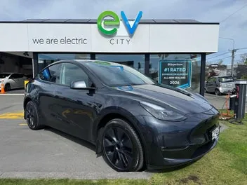 Tesla Model Y 2024 photo 2