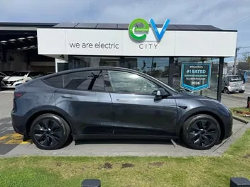 Tesla Model Y 2024 photo 3